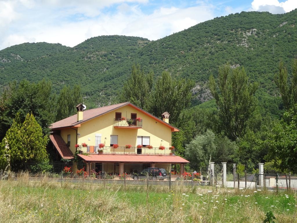 Villa Le Stanze Di Bacco Cagnano Amiterno Exterior foto