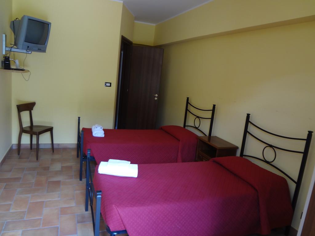 Villa Le Stanze Di Bacco Cagnano Amiterno Habitación foto