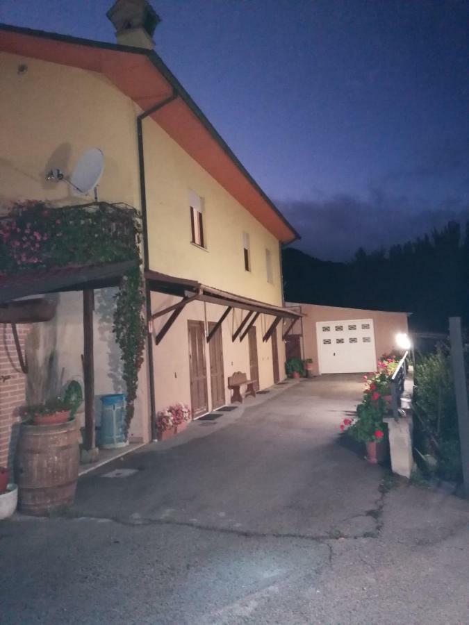 Villa Le Stanze Di Bacco Cagnano Amiterno Exterior foto